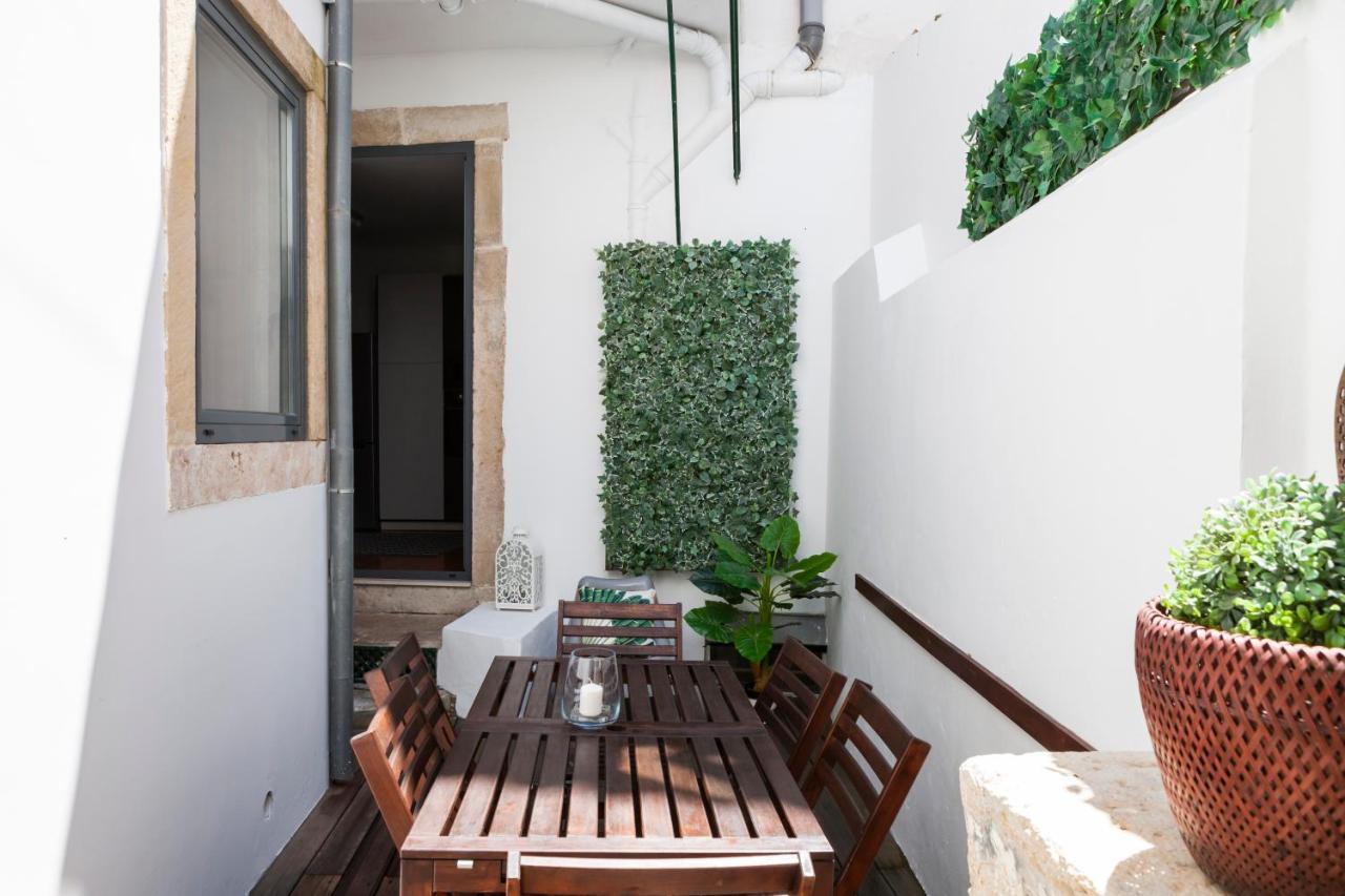Alfama Terrace Apartment With Authentic XVIII Tiles And Historic Notes 3 Bedrooms & 2 Bathrooms Ac Lissabon Exterior foto