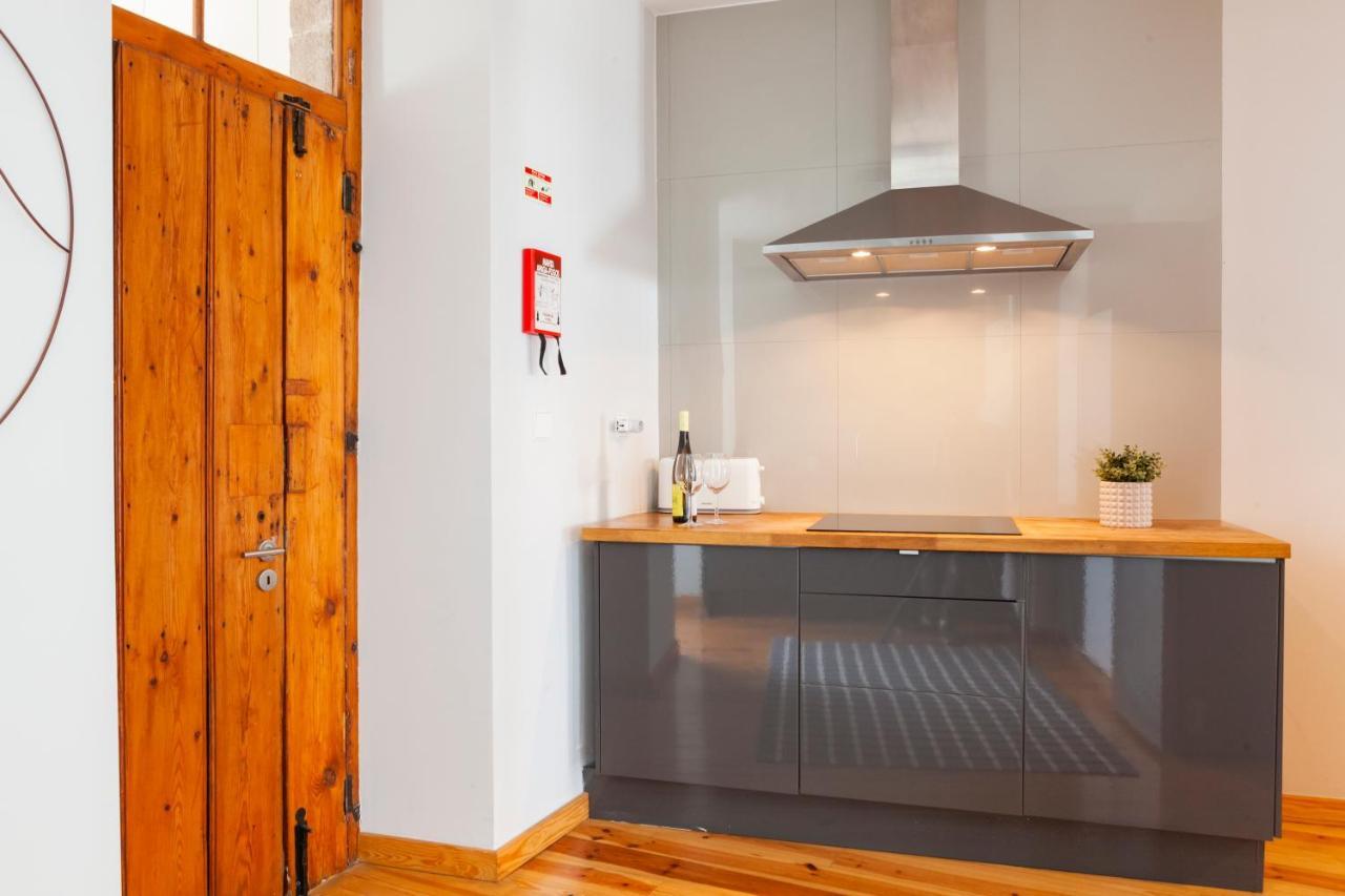 Alfama Terrace Apartment With Authentic XVIII Tiles And Historic Notes 3 Bedrooms & 2 Bathrooms Ac Lissabon Exterior foto