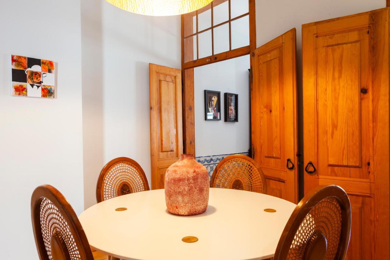 Alfama Terrace Apartment With Authentic XVIII Tiles And Historic Notes 3 Bedrooms & 2 Bathrooms Ac Lissabon Exterior foto